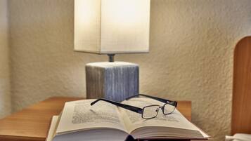 Schreibtisch, kostenloses WLAN, Bettwäsche