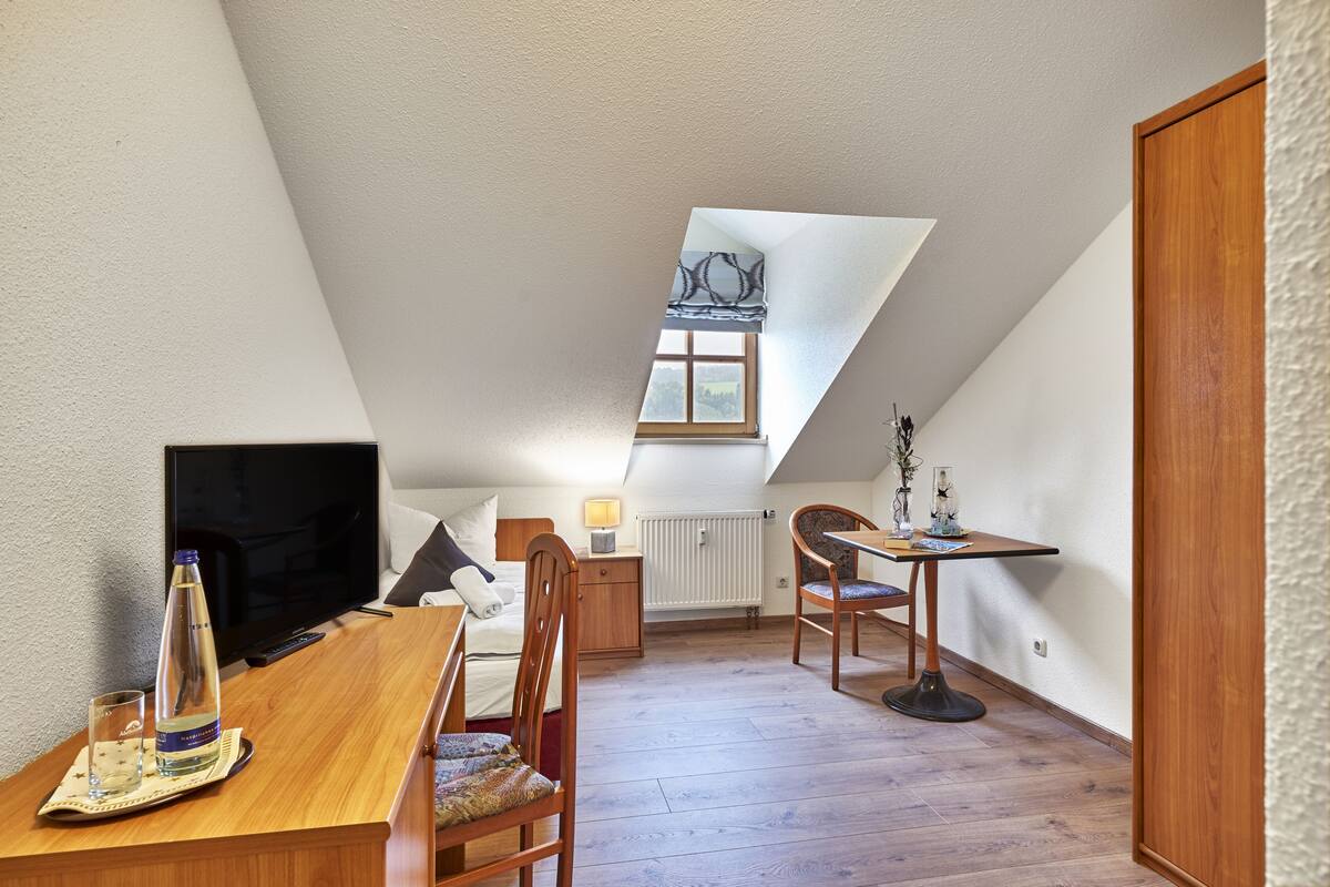 Desk, free WiFi, bed sheets