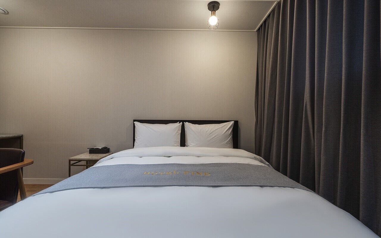 deluxe room | blackout curtains, soundproofing, free wifi, wheelchair access