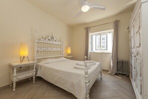 Room - C10 - Lagos Historic Center (Lagos)