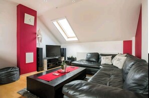 Smart TV, stereo, computer monitors