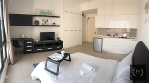 Iron/ironing board, WiFi