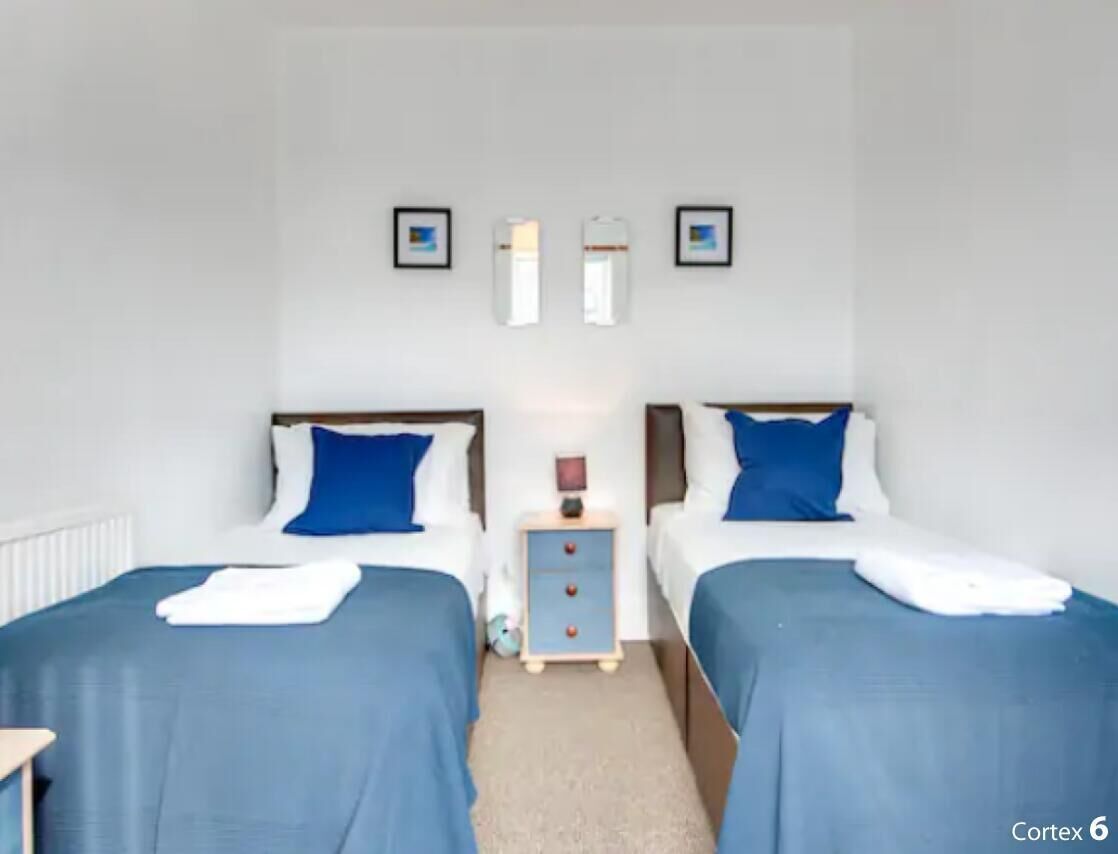 4 Schlafzimmer, Schreibtisch, schallisolierte Zimmer, kostenloses WLAN