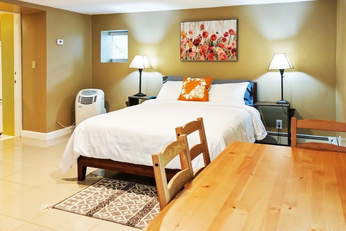 Perfect Getaway in Historic NewtonHighland (CDC Safe)