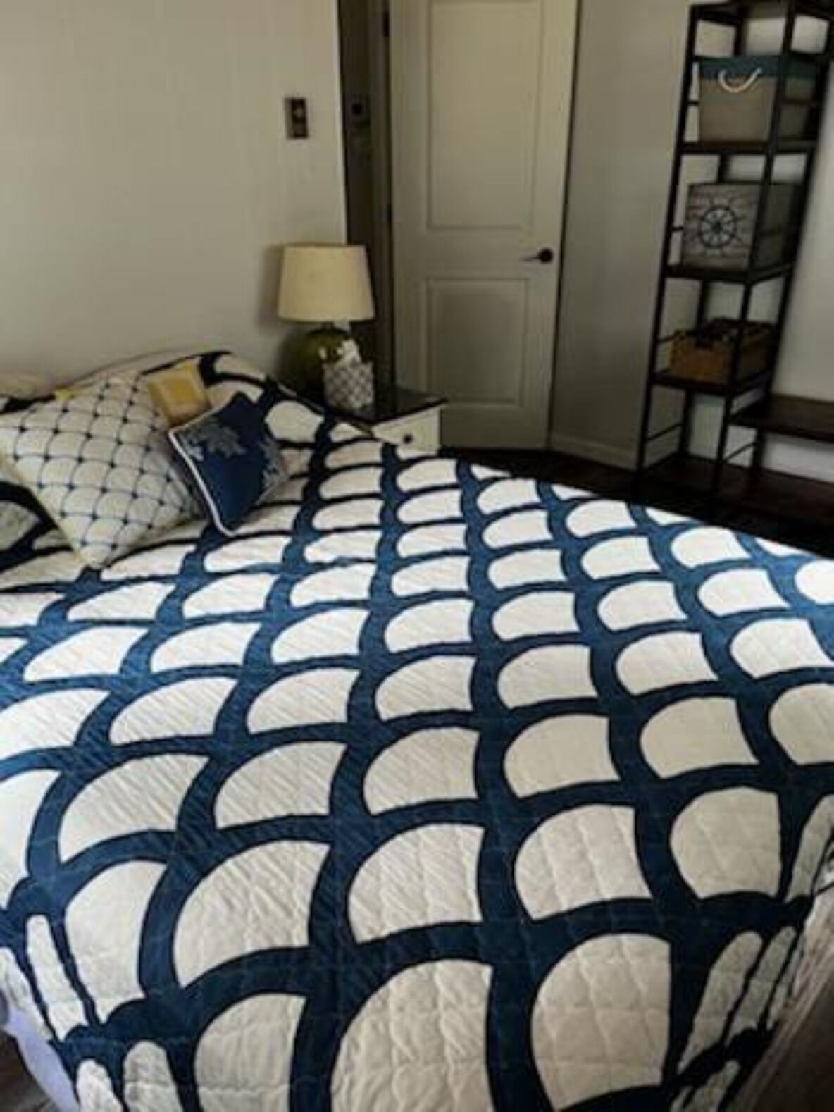 GORGEOUS WATERFRONT COTTAGE - PHILLIPS POINT #1