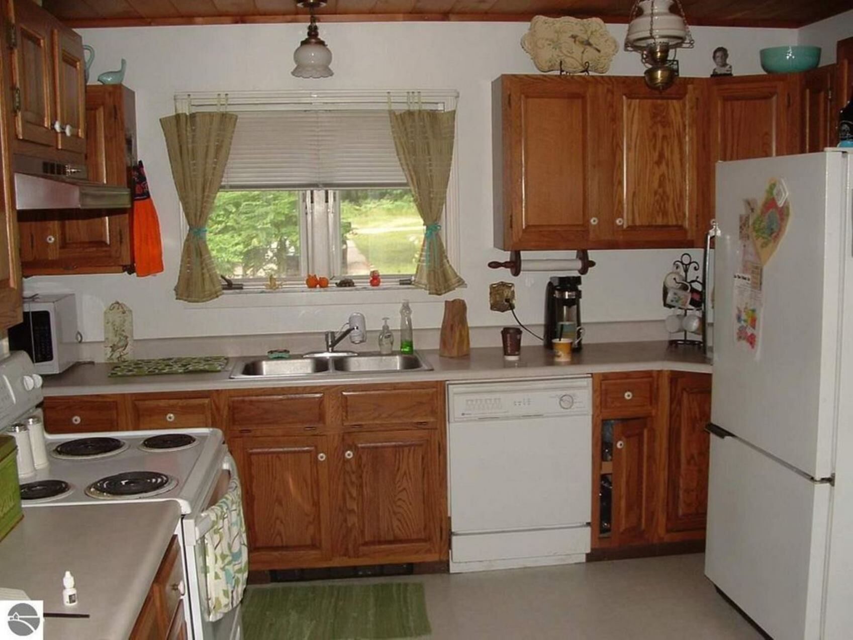 GORGEOUS WATERFRONT COTTAGE - PHILLIPS POINT #1