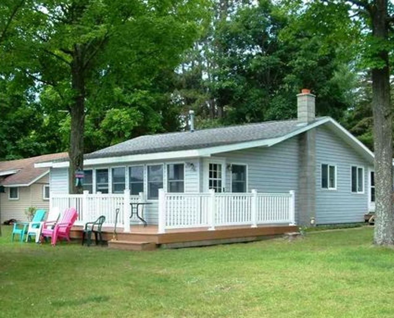 GORGEOUS WATERFRONT COTTAGE - PHILLIPS POINT #1