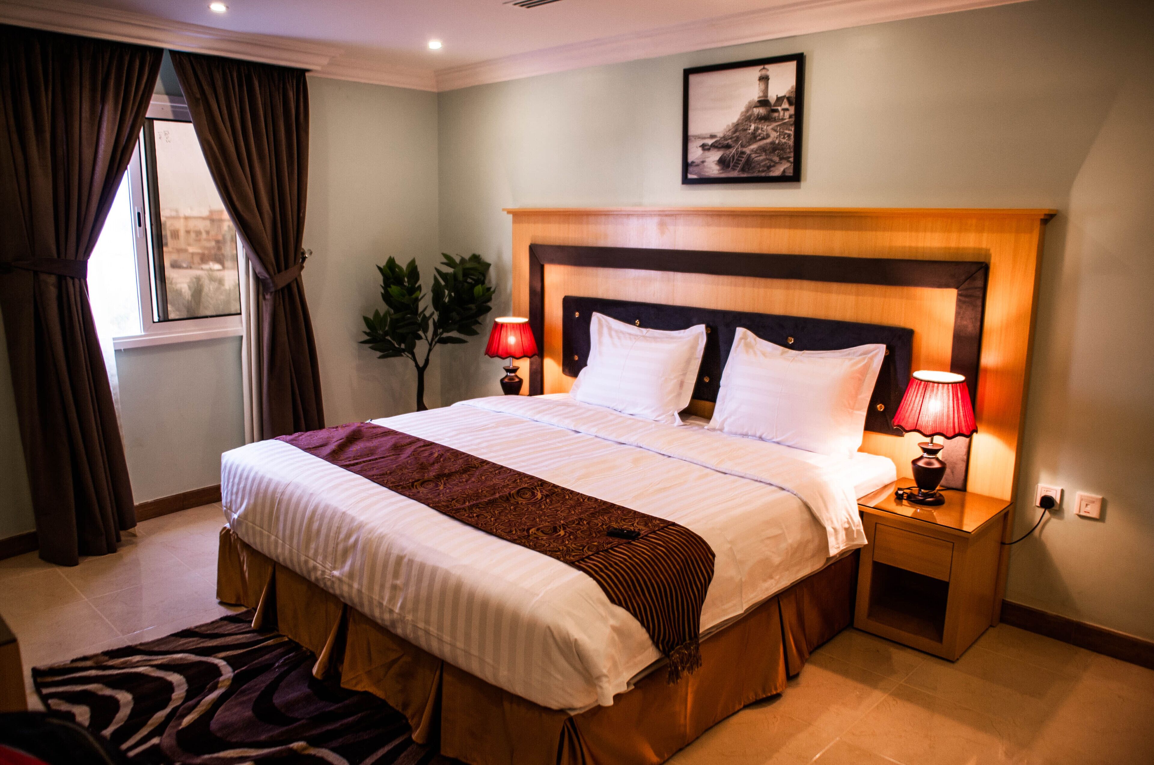 Ropa de cama de alta calidad y minibar 