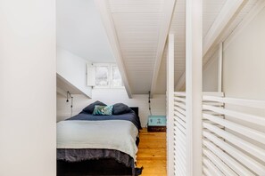1 chambre, fer et planche à repasser, accès à Internet, literie fournie