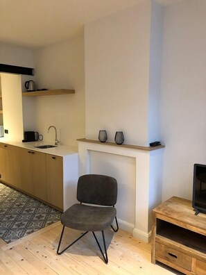 Family Apartment, 3 Bedrooms | Living area - StayatSea Retro Appartments Blankenberge (Blankenberge)