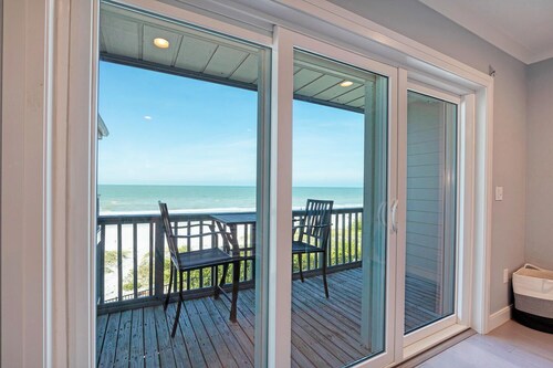 WELCOME! Your Luxury Beachfront Townhome Awaits!