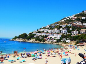 Beach - House with sea view at 250 m. from Canyelles beach, Roses, Costa Brava (Roses)