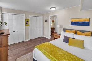 1 chambre, bureau, fer et planche à repasser, accès au Wi-Fi (inclus)