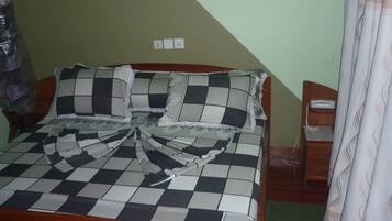 Studio Suite cơ bản, 1 phòng ngủ | Trang trí khác biệt, màn/rèm cản sáng, bàn ủi/dụng cụ ủi quần áo