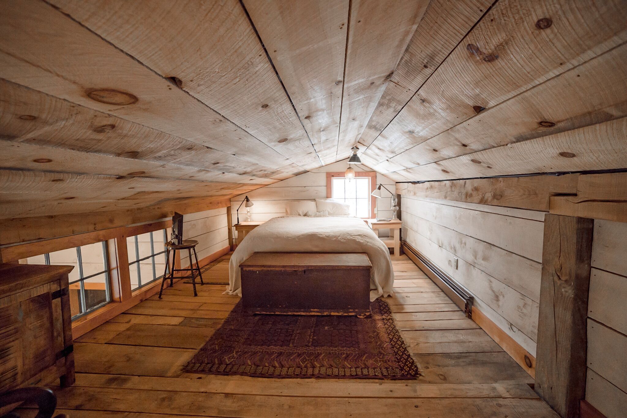 A Beautiful Art Studio & Loft!