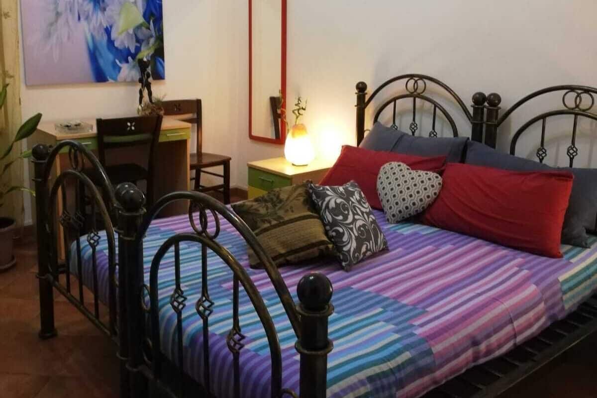 Habitación doble estándar | Escritorio, cortinas blackout, wifi gratis y ropa de cama