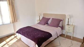 Double Room (Cigale) | Premium bedding, individually decorated, individually furnished, desk