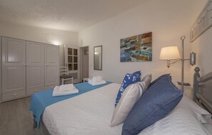 1 bedroom, free WiFi, bed sheets