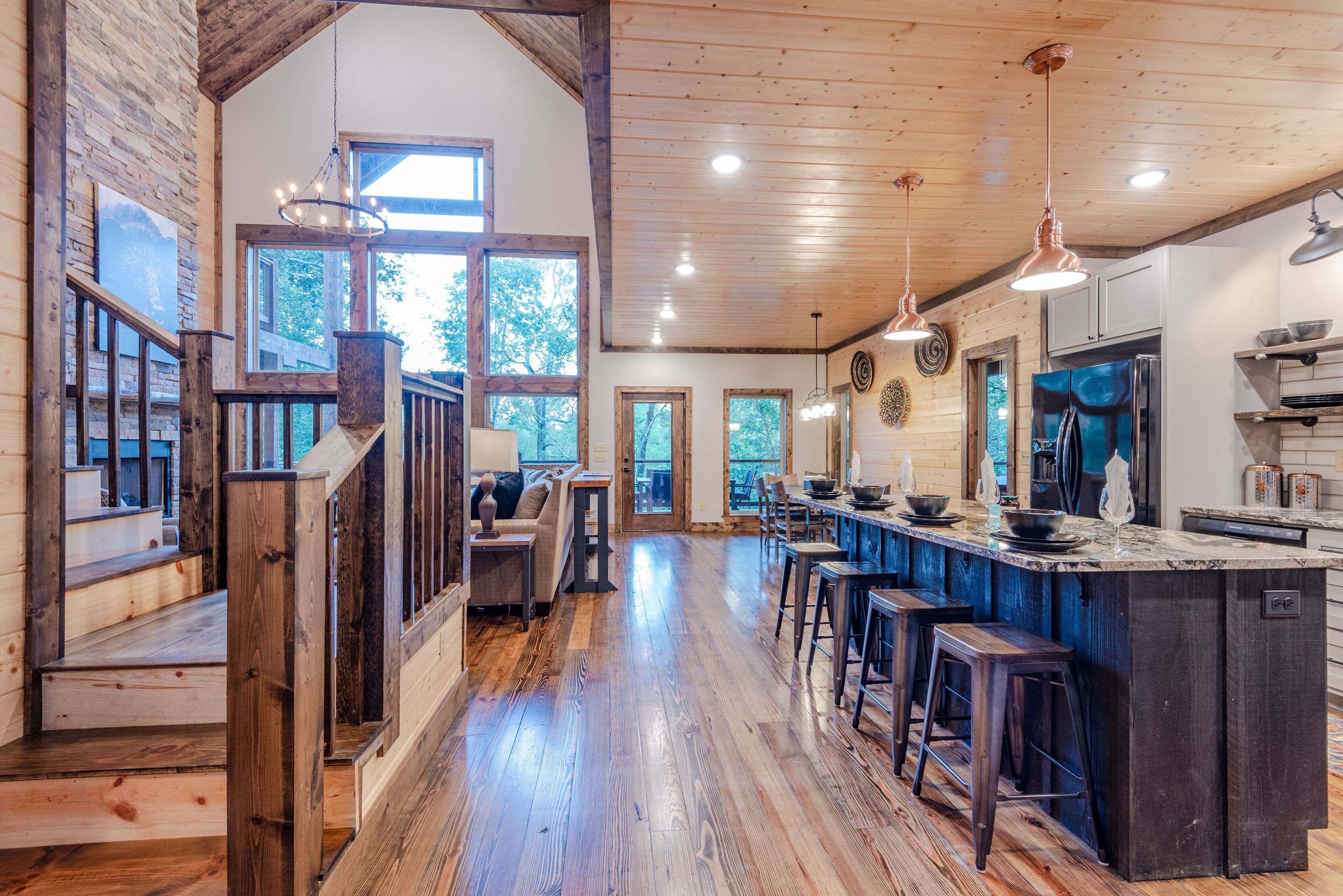 Blackberry Jam! 3 Bdrm; 3.5 Bath; Luxury; Hot Tub; Pond; Firepit