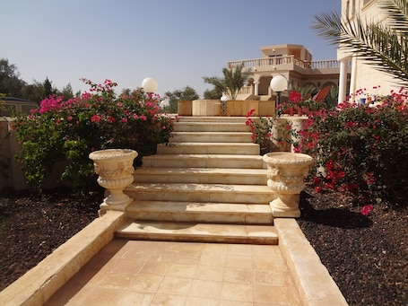 Property grounds. Azraq Oasis mansion
