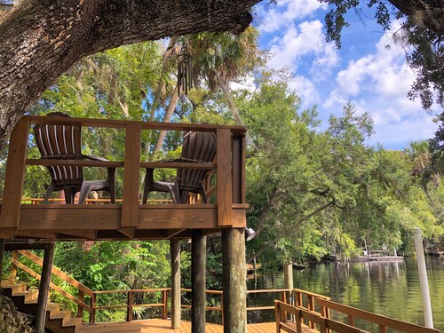 River House - Overlooking the Scenic Withlacoochee River - Sleeps 4.