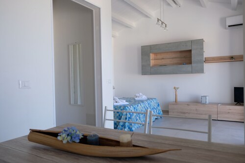 The Terraces on the Salt-Studio 1
