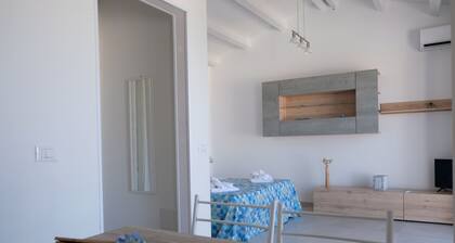 The Terraces on the Salt-Studio 1
