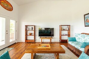 Smart TV, books - Oceanfront paradise with AC and wifi close to Hilo (Papaikou)