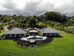 Exterior - Oceanfront paradise with AC and wifi close to Hilo (Papaikou)