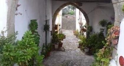 House by the Castle (360 panoramic View)