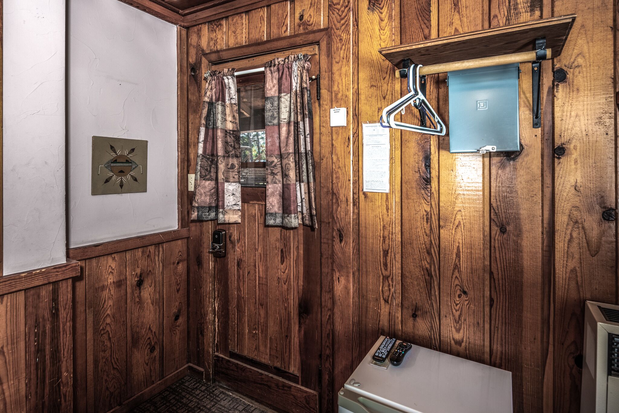 Apache Village 9, Queen Bed, Midtown, Pet Friendly, Sleeps 2