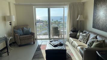 Een smart-tv en een dvd-speler