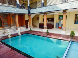 Indoor pool, outdoor pool - 5 Bedroom Villa with poll (Mengwi)