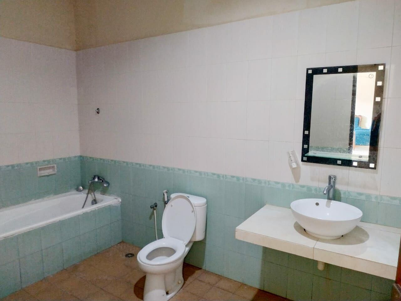 5 Bedroom Villa with poll