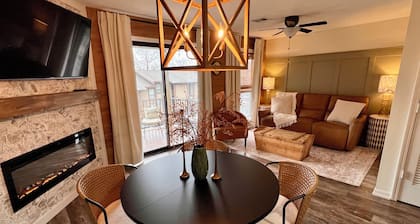 ‘Our Nest’—Indoor/Outdoor Pools-Close to Activities-Gated Community