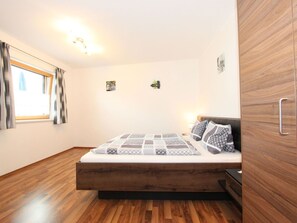 2 slaapkamers, reisbedje, gratis wifi
