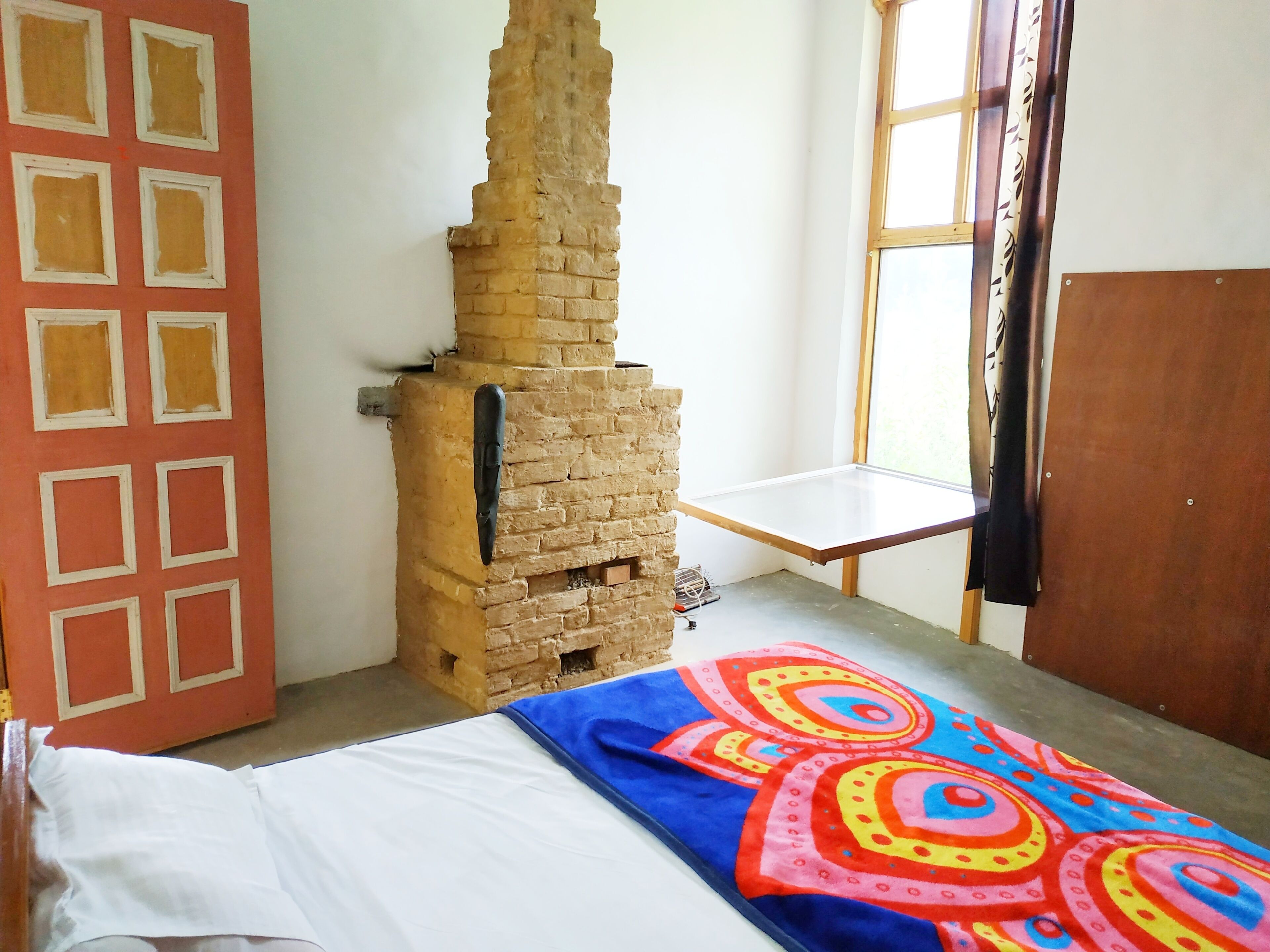 Hill top house 2br, incredible view, old Manali.