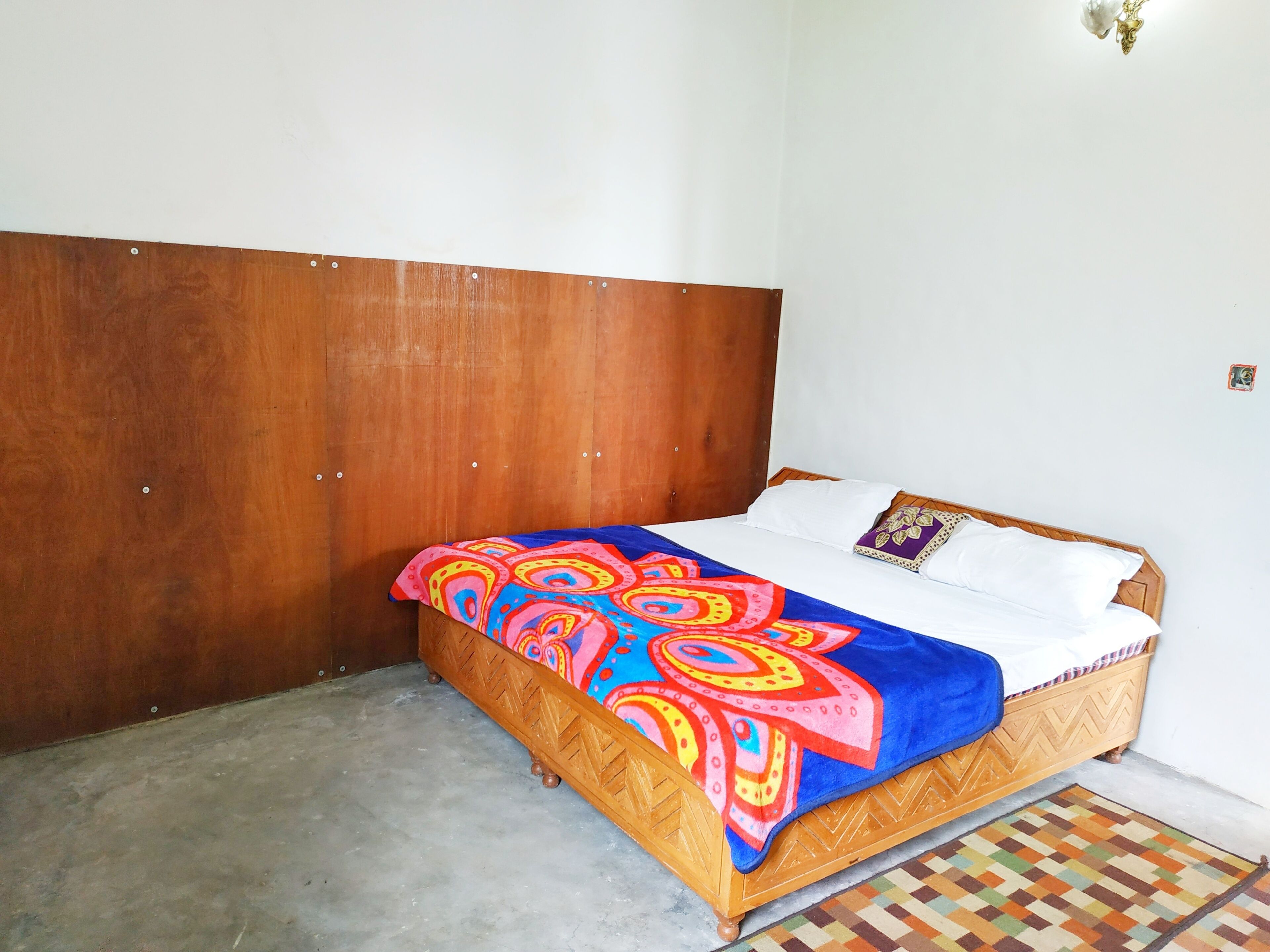 Hill top house 2br, incredible view, old Manali.