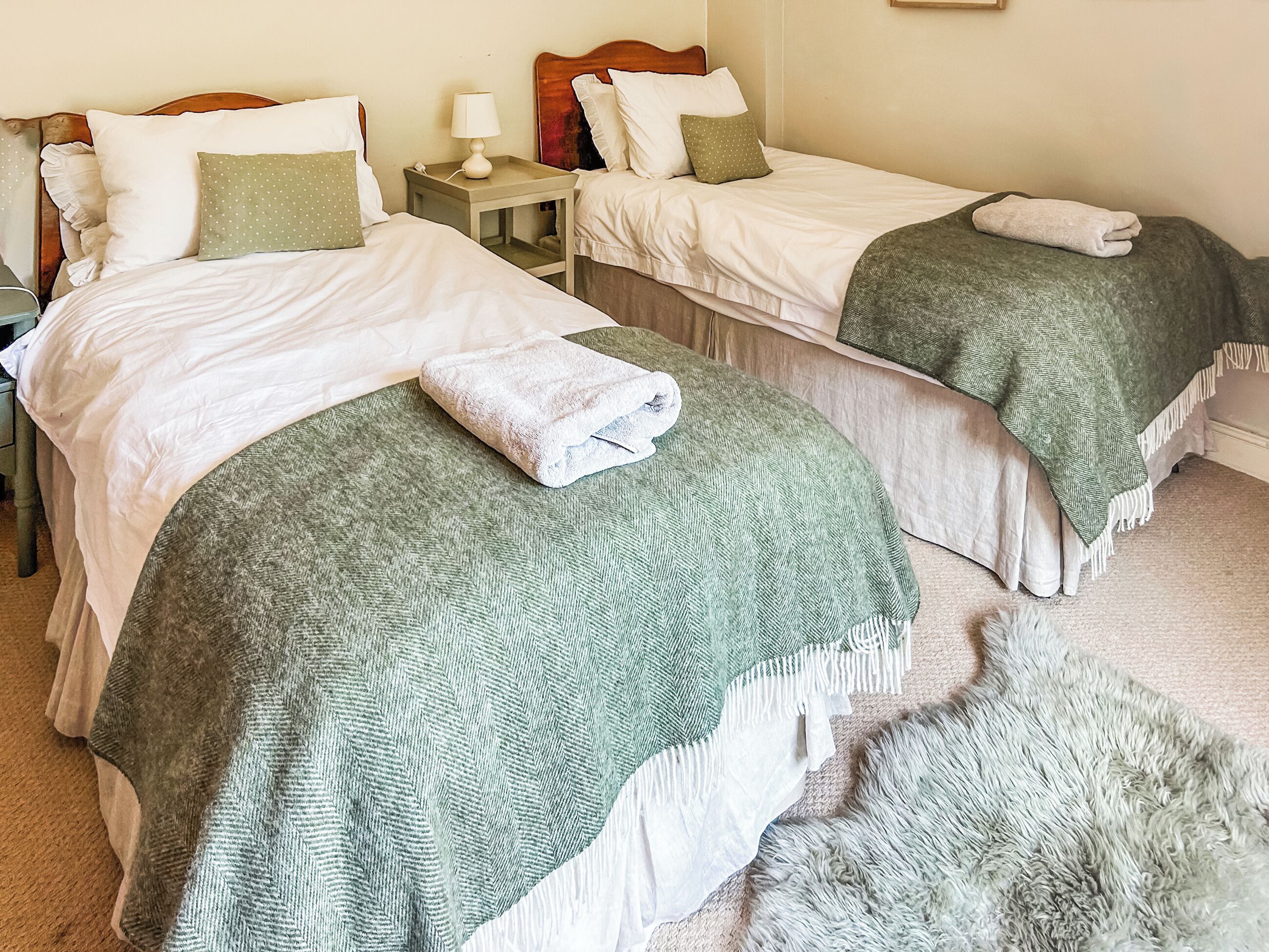 Bedroom with 2 single beds | Sunnybank, Newton St Margarets