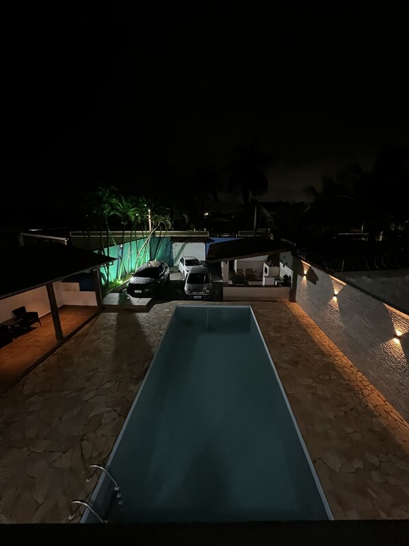 Outdoor pool - HOUSE IN CARAGUATATUBA ON THE BORDER WITH SÃO SEBASTIÃO - SP (Caraguatatuba)