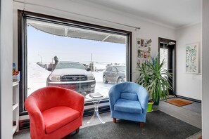 Lobby sitting area - Motel levis (Levis)