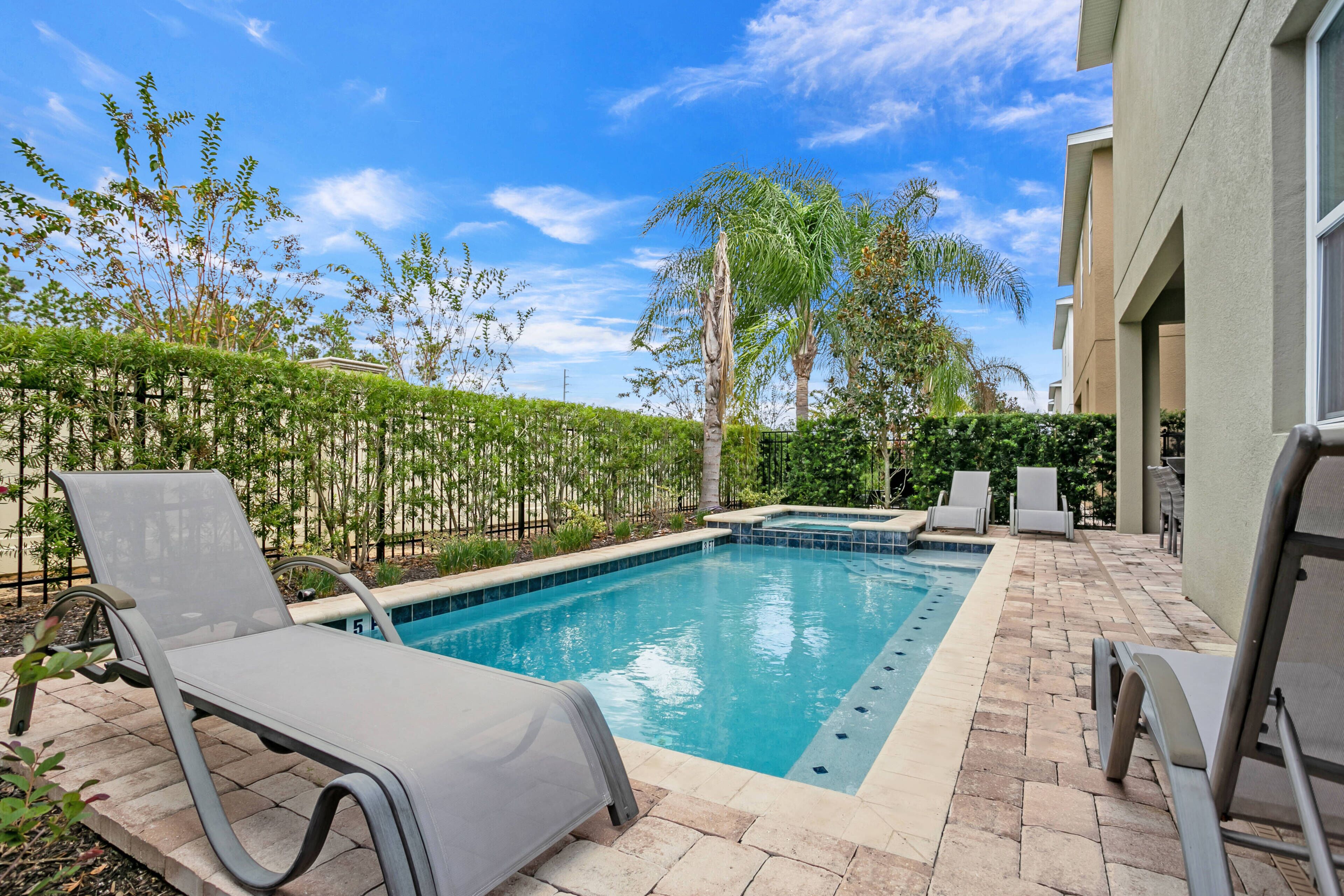 Encore Resort 8 Bedroom Home with Pool (2105)