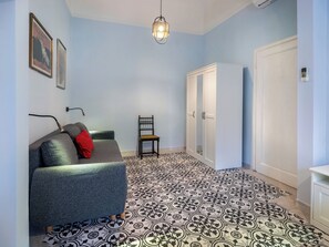 Smart TV, books, offices