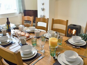 Dining - 4 bedroom accommodation in Nantglyn, near Denbigh (Nantglyn, near Denbigh)