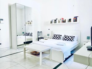 Minibar, desk, cots/infant beds, free WiFi