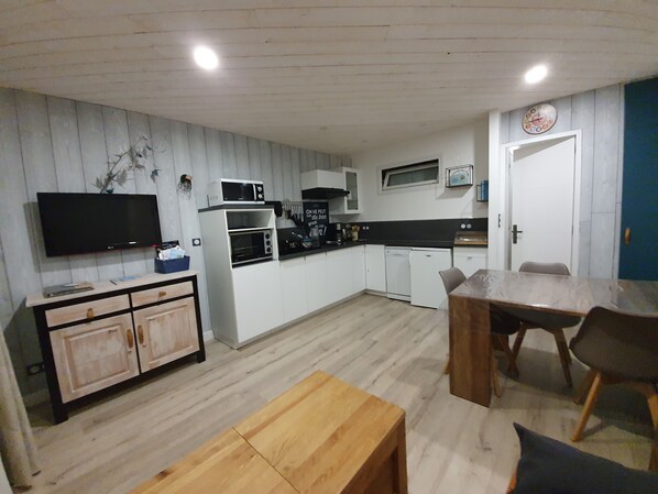 Dining - Nice apartment T1 bis 2 stars 5 to 7 people (Saint lary)