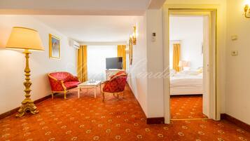 Apartment (with A/C) | 2 bedrooms, soundproofing, free WiFi, bed sheets