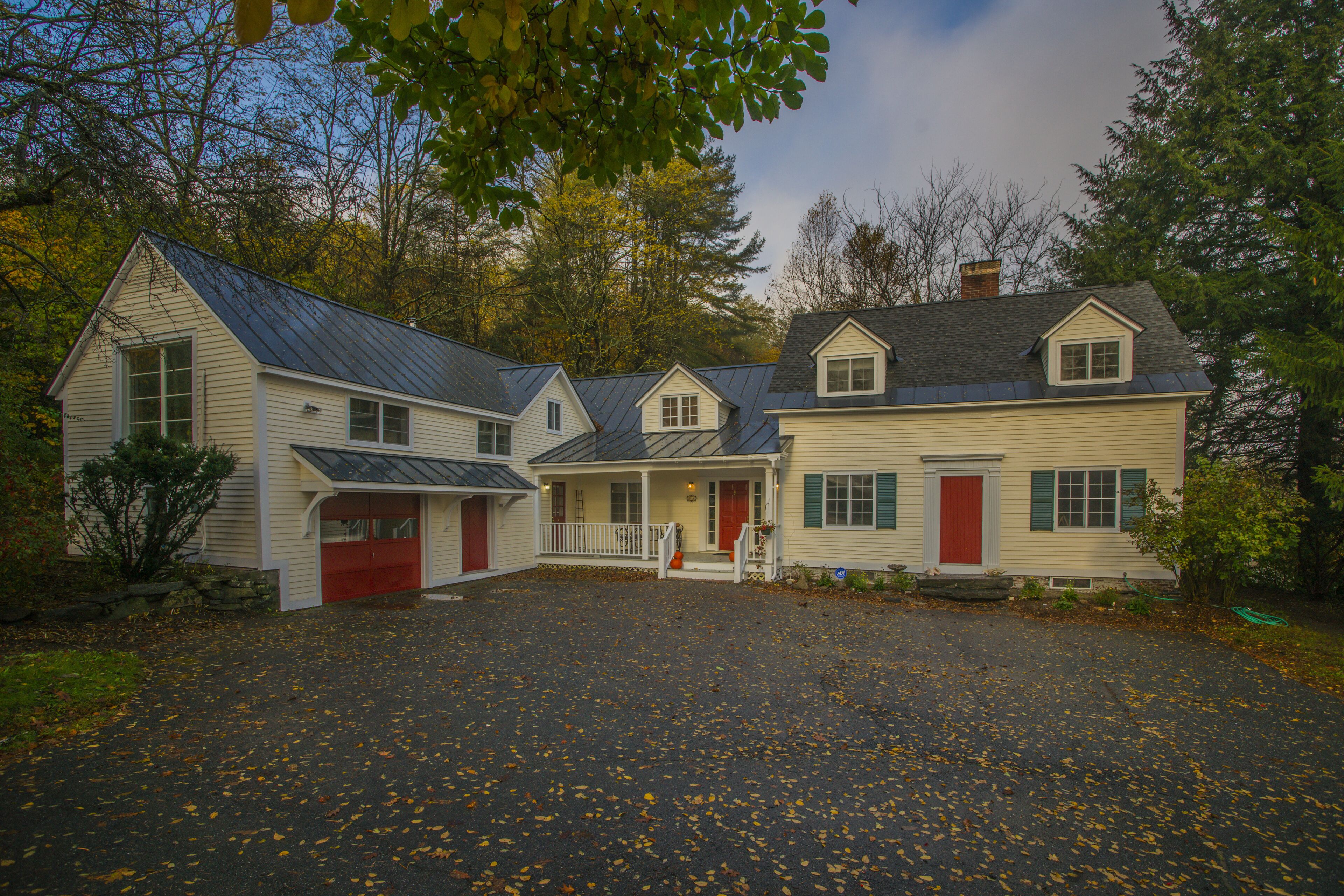 Welcoming, warm, cozy but expansive 1800s Farmhouse with 21st century amenities!