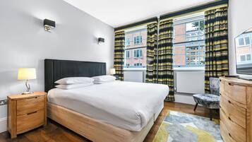 3 bedrooms, in-room safe, iron/ironing board, free WiFi