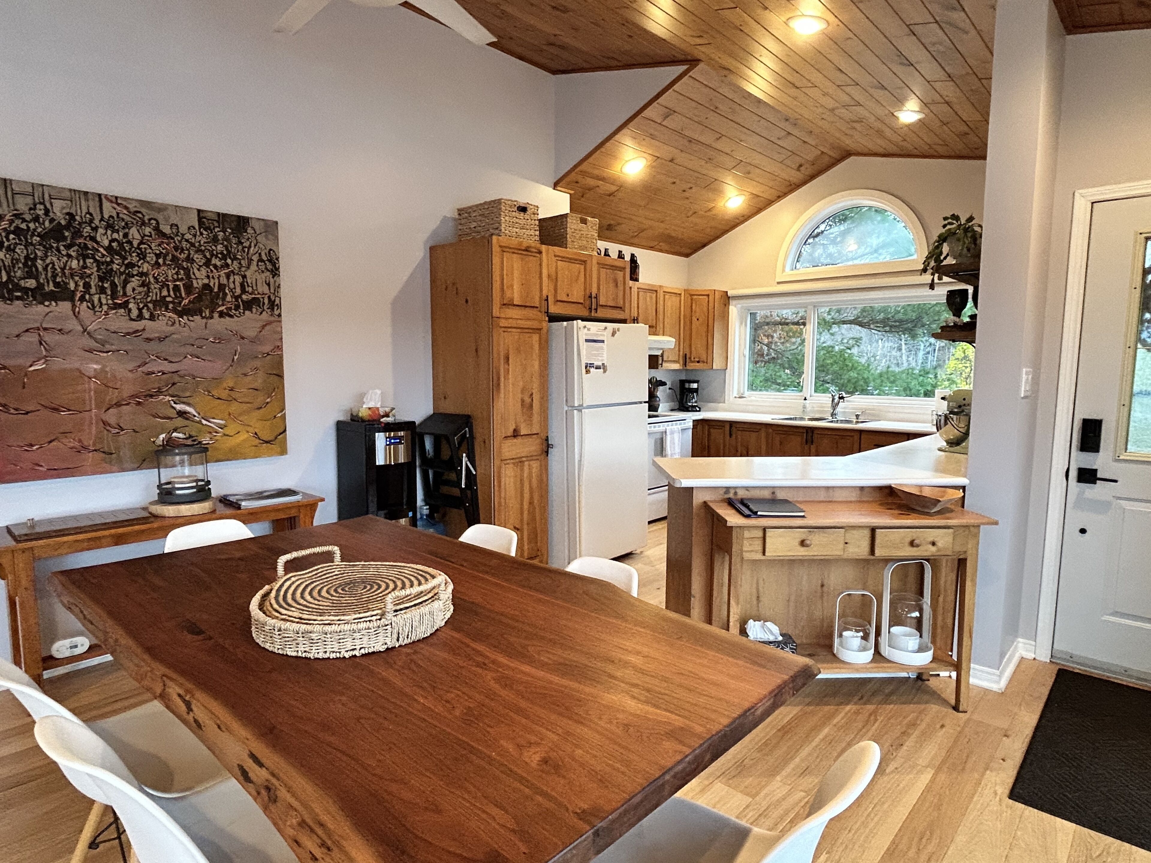 Cozy Four Season Cottage on Brandy Lake